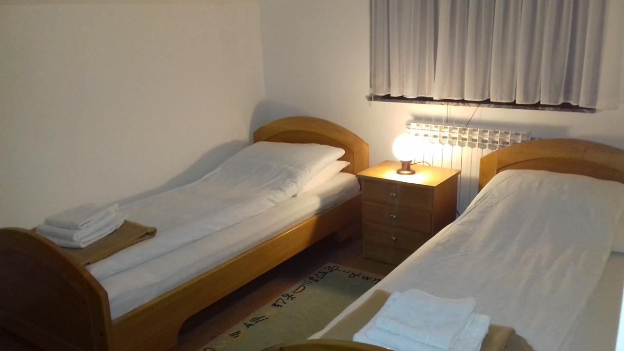 קופרס Gradska Kavana Guest House מראה חיצוני תמונה