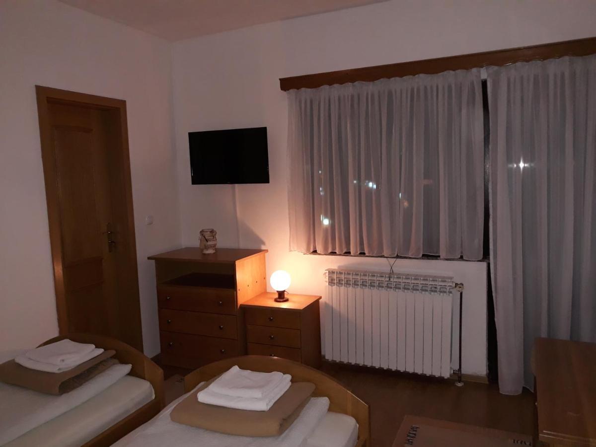 קופרס Gradska Kavana Guest House מראה חיצוני תמונה